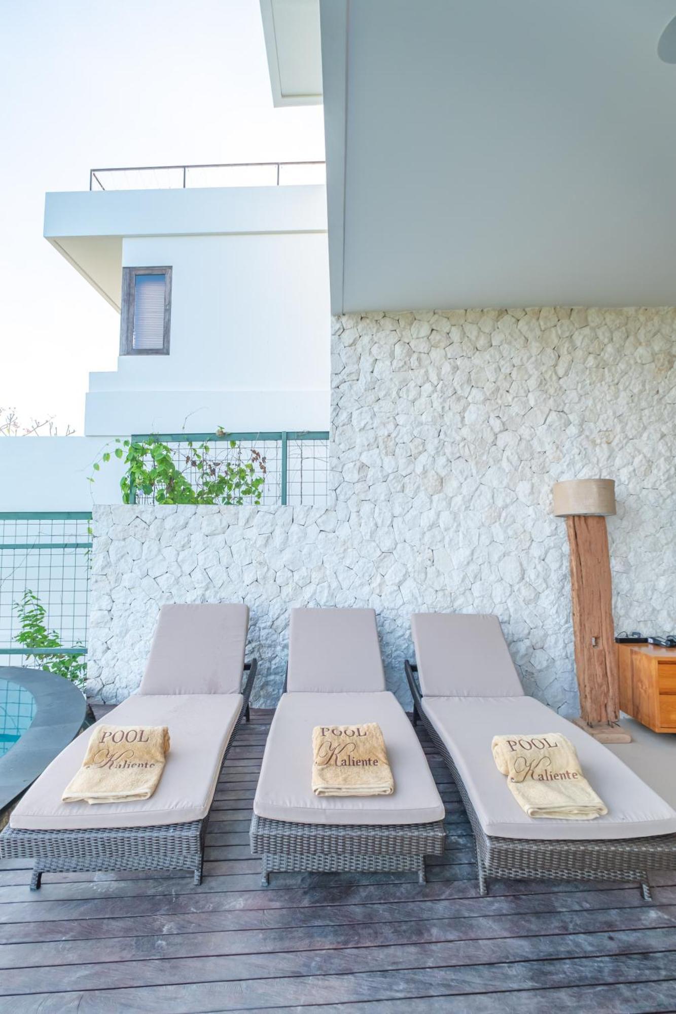 Villa Kaliente Toyapakeh Luaran gambar